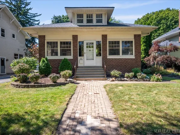 625 S 5th St, St Charles, IL 60174