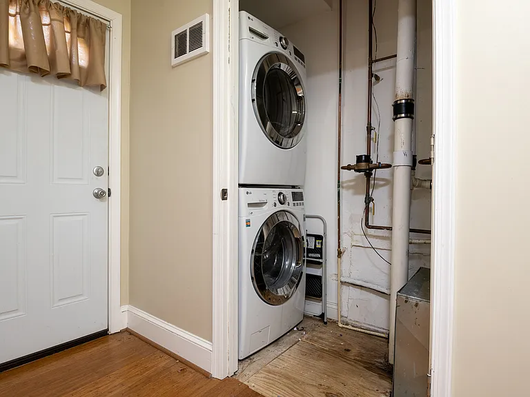 1039 Evarts St NE #2 — Photo 10