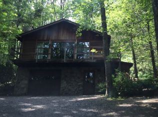 59 Bark Dr, Milroy, PA 17063