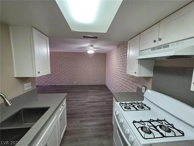 3009 Saint George St #F — Photo 25