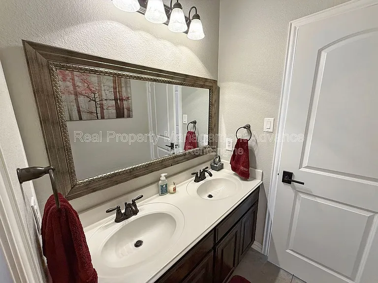 801 Renault Way — Photo 27