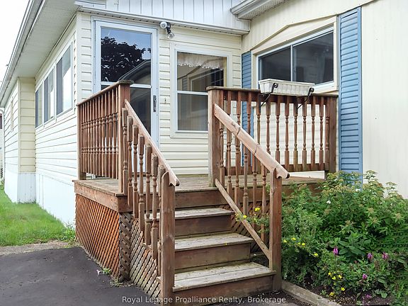 3rd image of 8 Juniper Ln