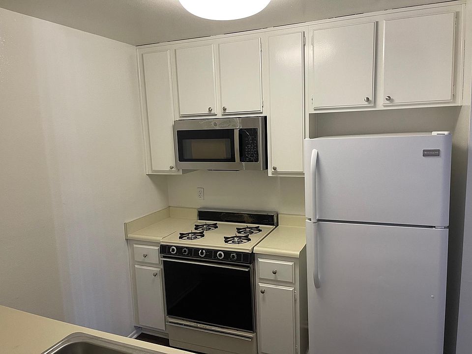 1st image of 497 Saint Louis Ave #107