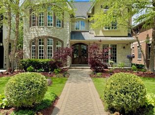 1104 S Vine Ave, Park Ridge, IL 60068