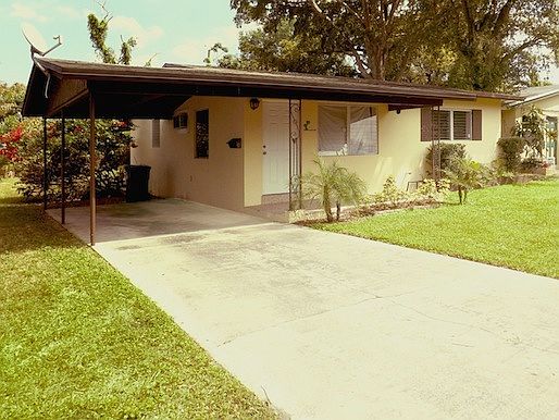 1st image of 1704 NW 7th Ter