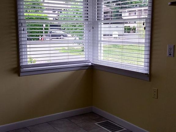 Kitchen Eating/Breakfast Nook