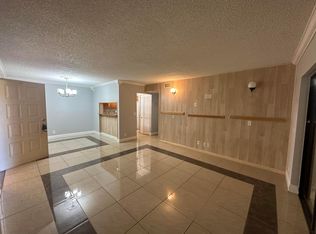 610 Sea Pine Way APT D1, Greenacres, FL 33415