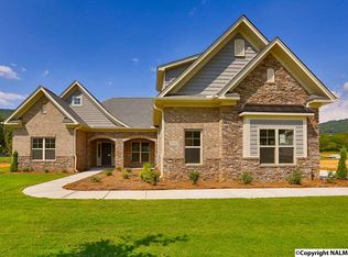 7003 Jane Elizabeth Dr, Owens Cross Roads, AL 35763