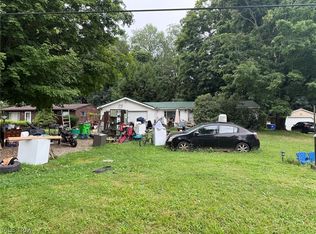 3028 Douglas St, Ravenna, OH 44266