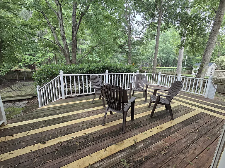 553 Broad Bend Cir — Photo 28