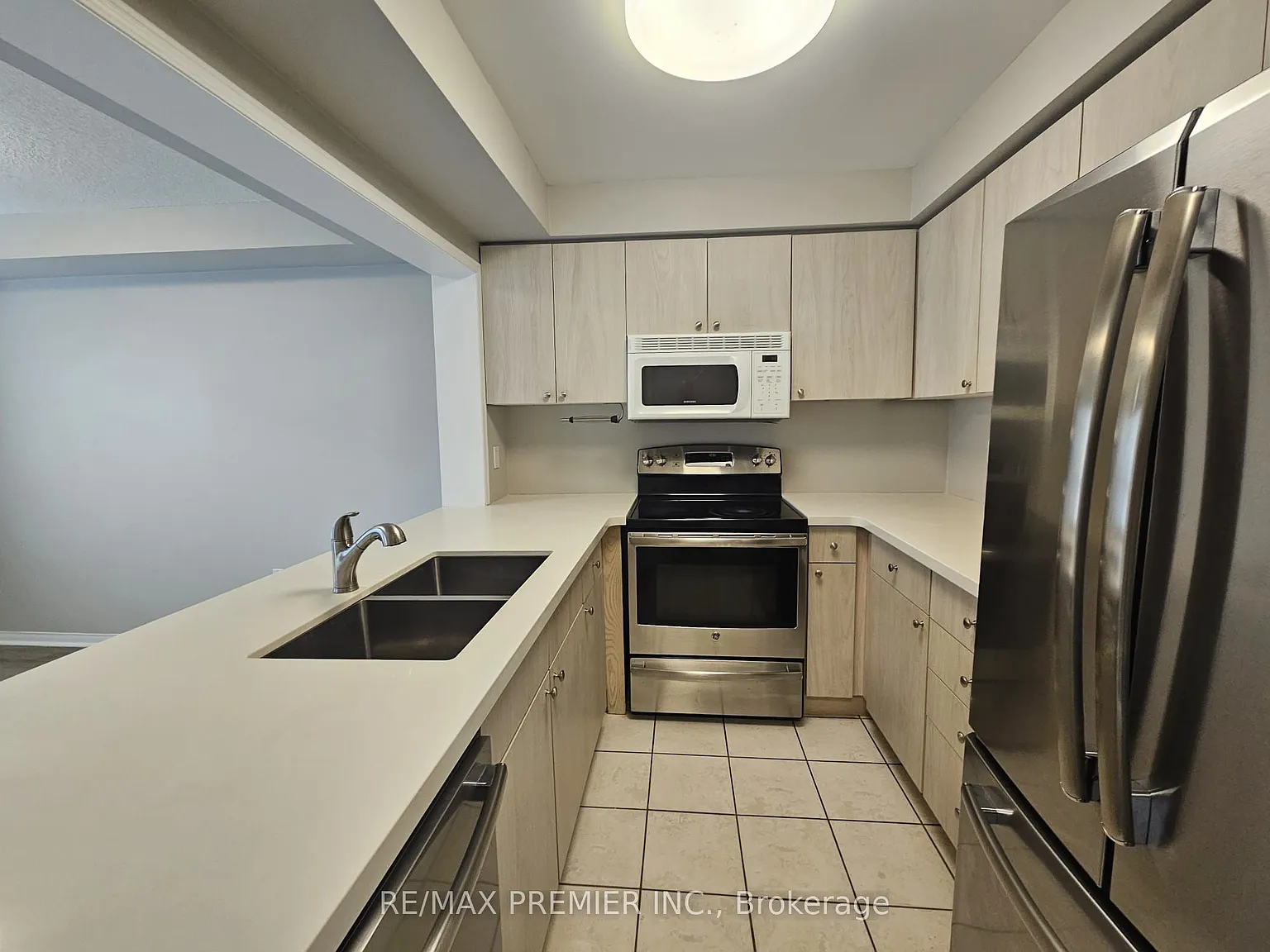 2 bed, $3,000 — Photo 4