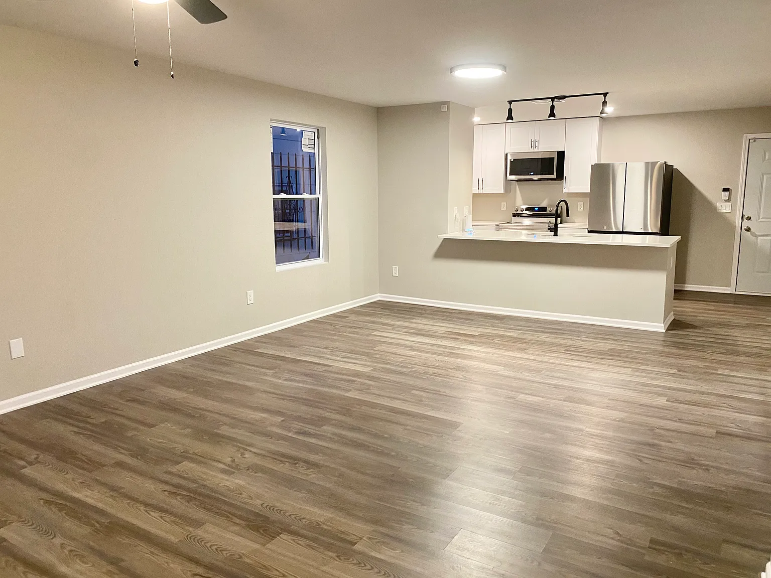 4031 Flora Ave — Photo 3