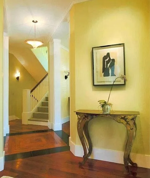 Inviting Front Entry