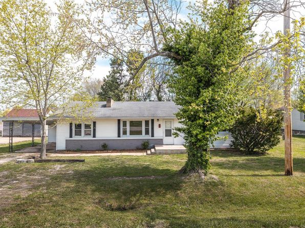 406 N Locust St, Richland, MO 65556