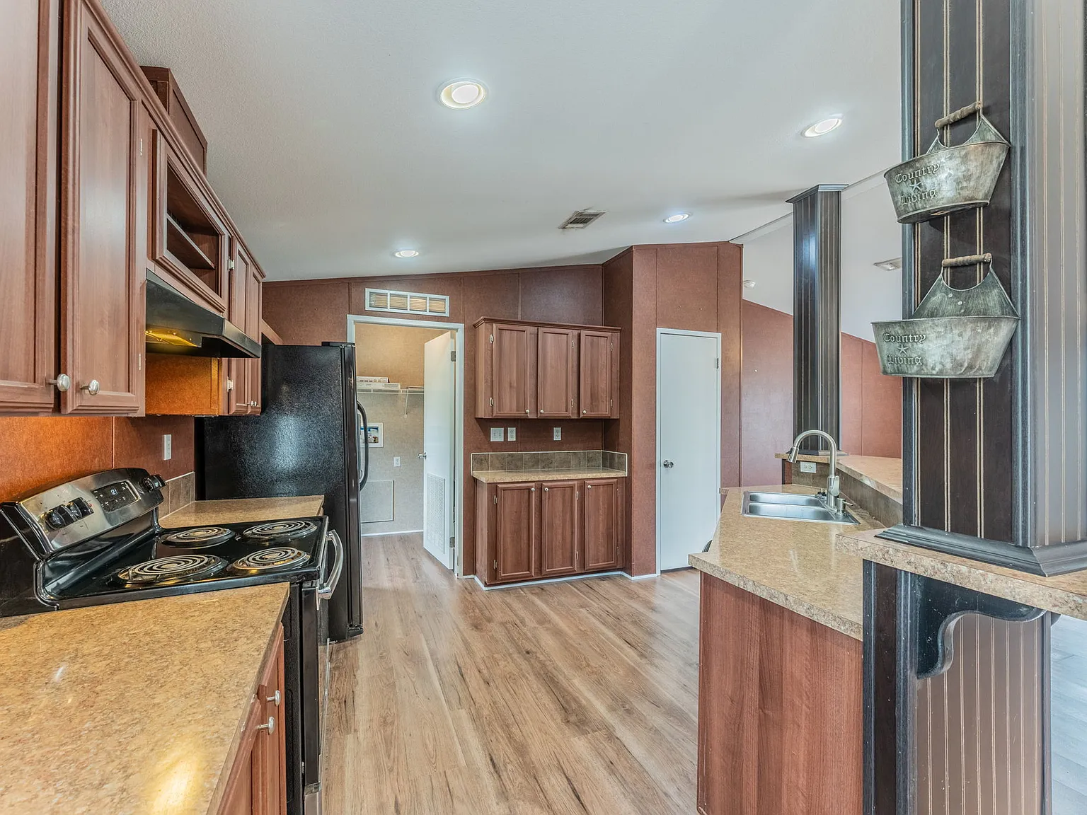 4 bed, 1512 sqft, $1,800 — Photo 4