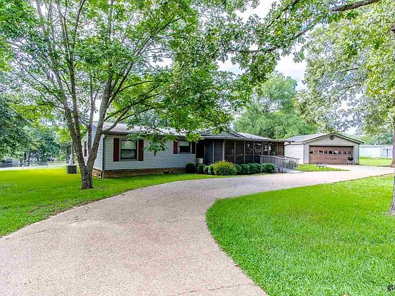 3rd image of 15318 Scenic View Dr