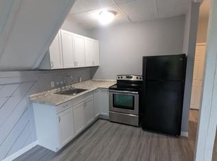 422 Merrimack St APT 4, Manchester, NH 03103