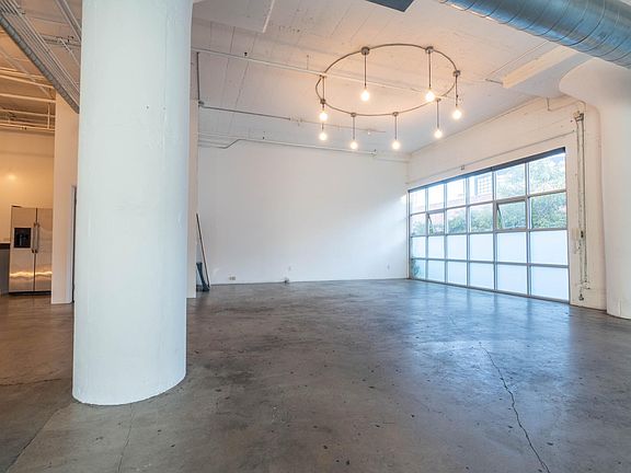 4th image of 530 Molino St Suite 107