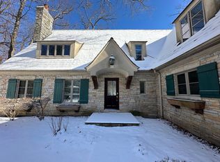 1745 Shore Acres Dr, Lake Bluff, IL