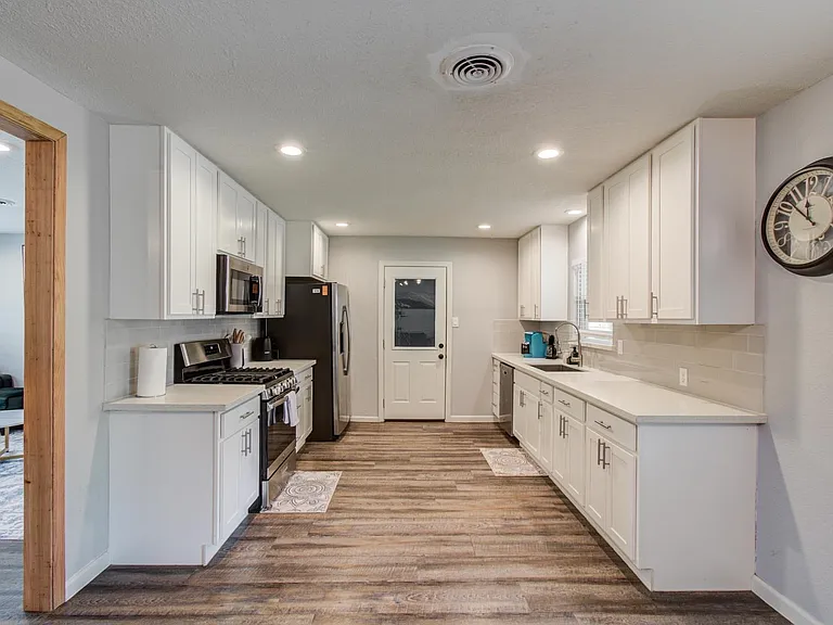 8018 Hammerly Blvd — Photo 16