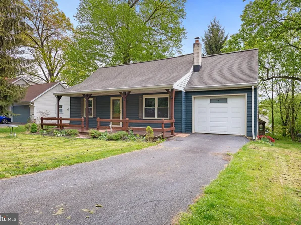 2673 Hemlock Dr, Columbia, PA 17512