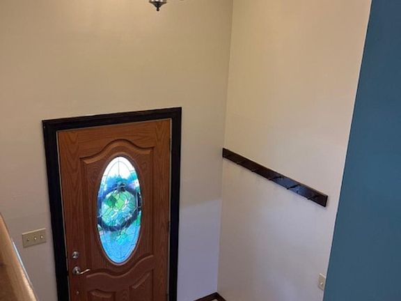 3rd image of 2224 Avinell Dr