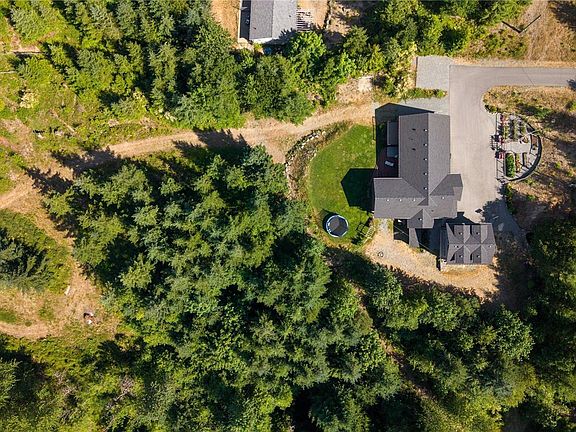 3rd image of 6069 Clements Rd