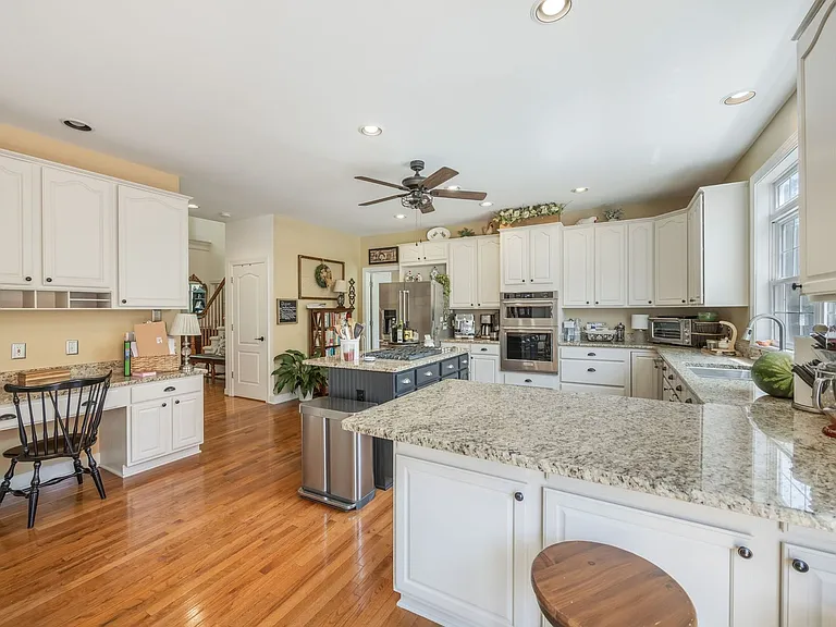 26 Kirby Ln — Photo 14