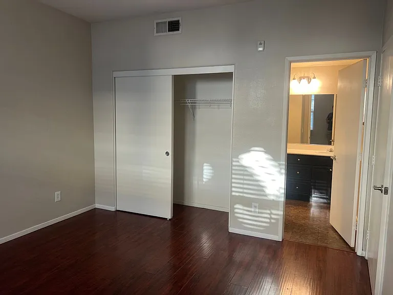 1355 Nicolette Ave #1323 — Photo 7