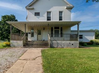 211 W School St, Le Roy, IL 61752