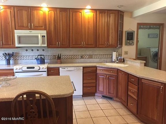 4th image of 1849 Williamsburg Dr