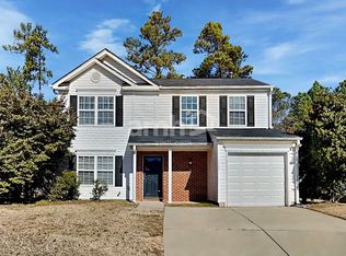 112 Tiverton Woods Dr, Holly Springs, NC 27540