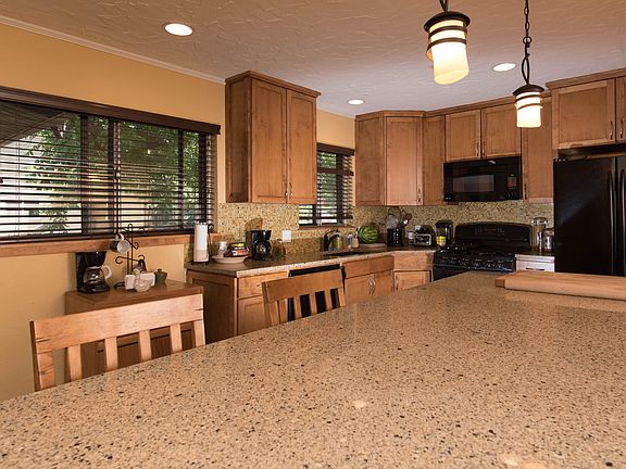 3rd image of 2505 Candlewood Ct