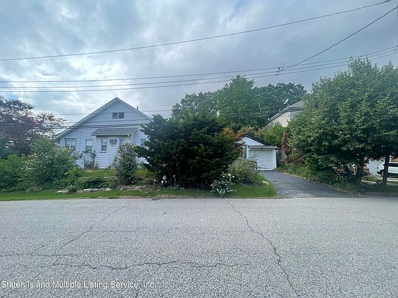 5th image of 83 Justin Ave