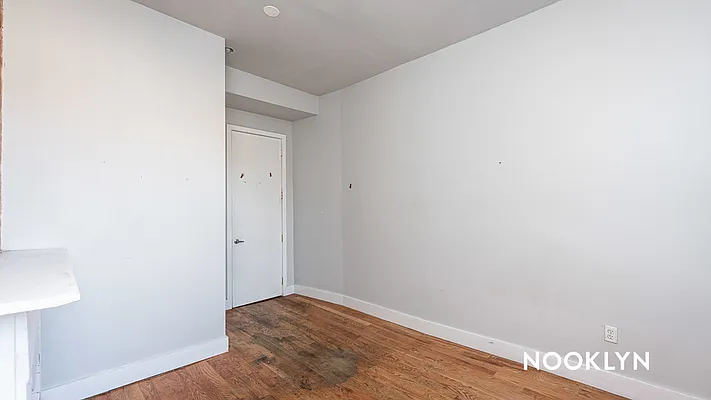 Rented by Nooklyn NYC LLC | media 24