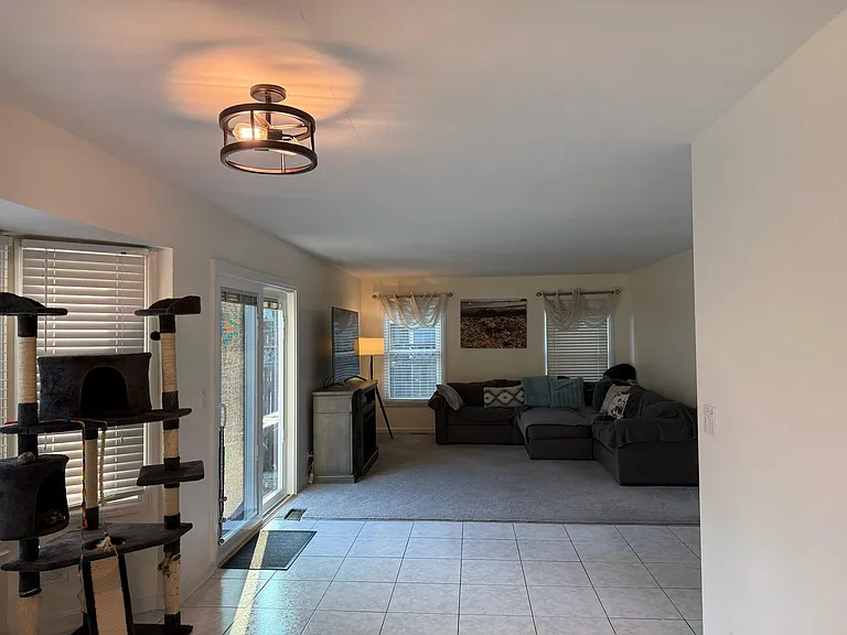 328 Woodside Dr — Photo 4