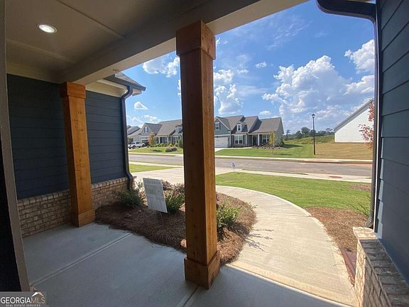 5th image of 75 Merwood Ln
