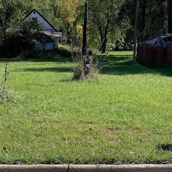 1st image of 1104 Ernst St