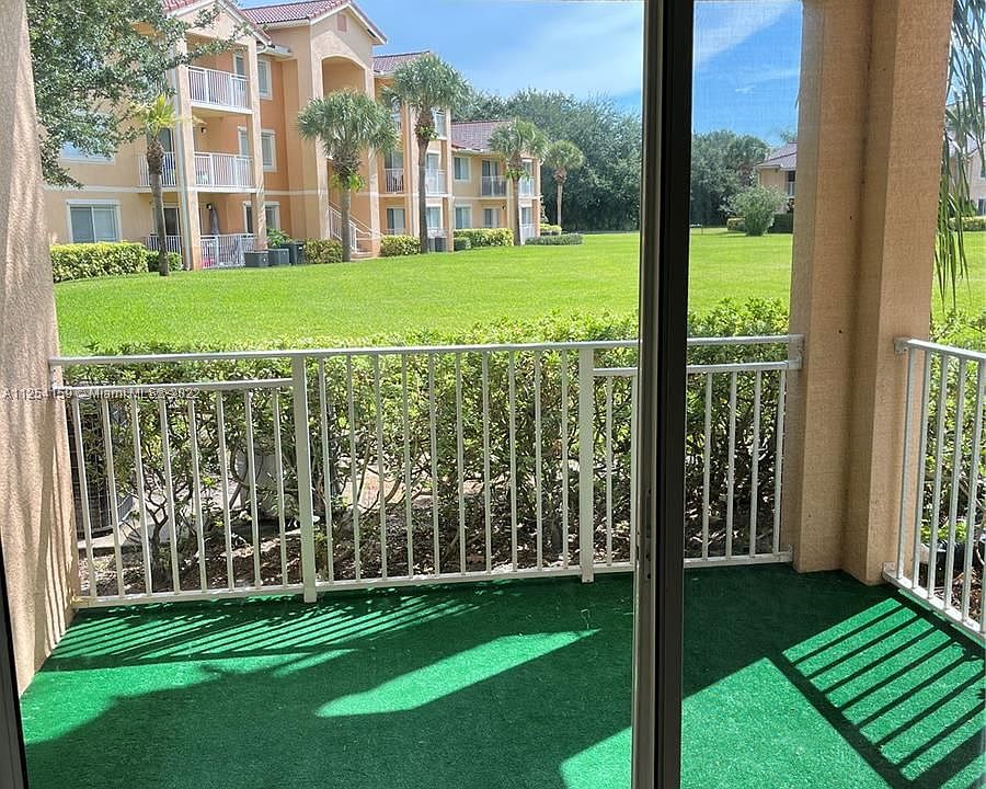 1st image of 241 SW Palm Dr APT 102