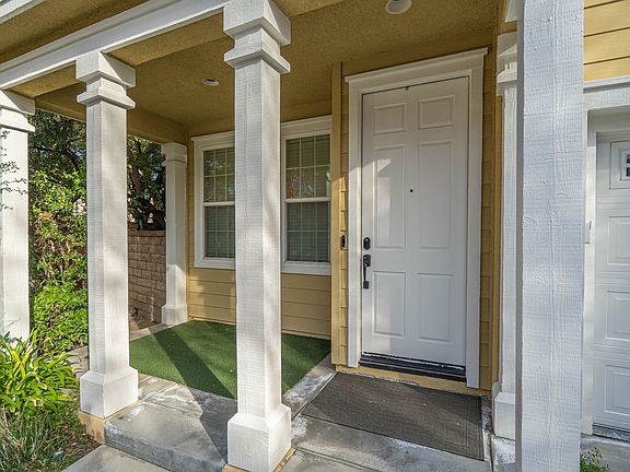 2nd image of 26852 Cottonwood Ct