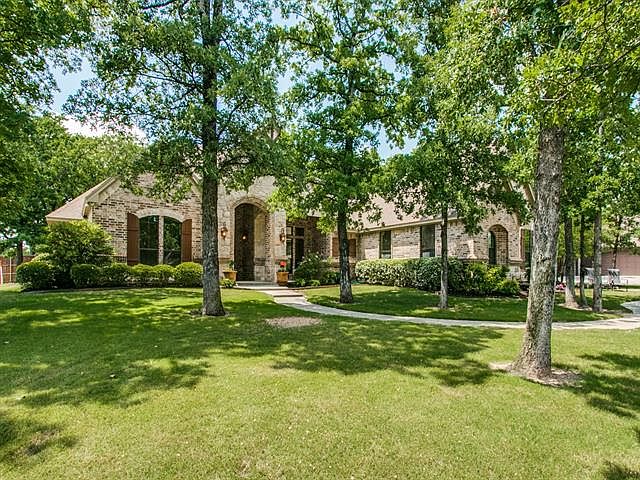 1st image of 101 Red Oak Dr