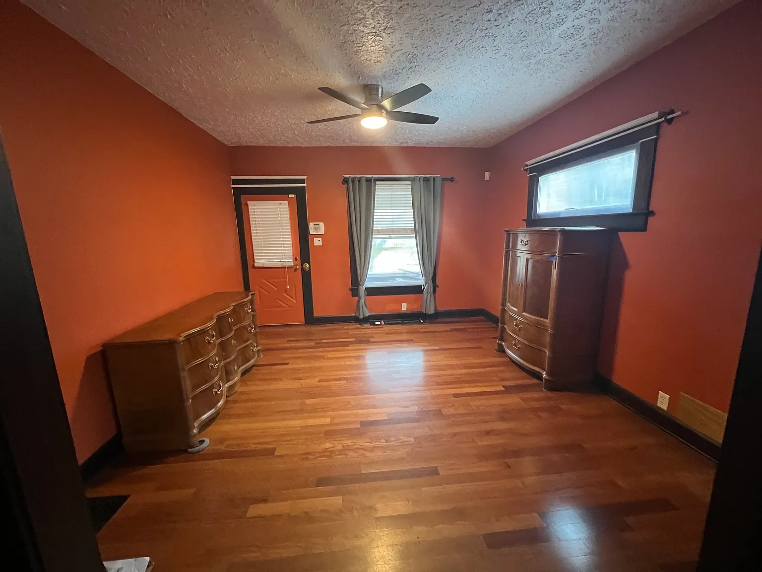 2 bed, 1.5 bath, $1,800 — Photo 2