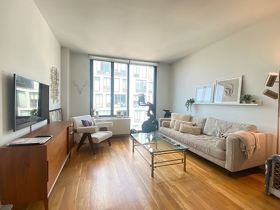 2nd image of 64 Bayard St #2K