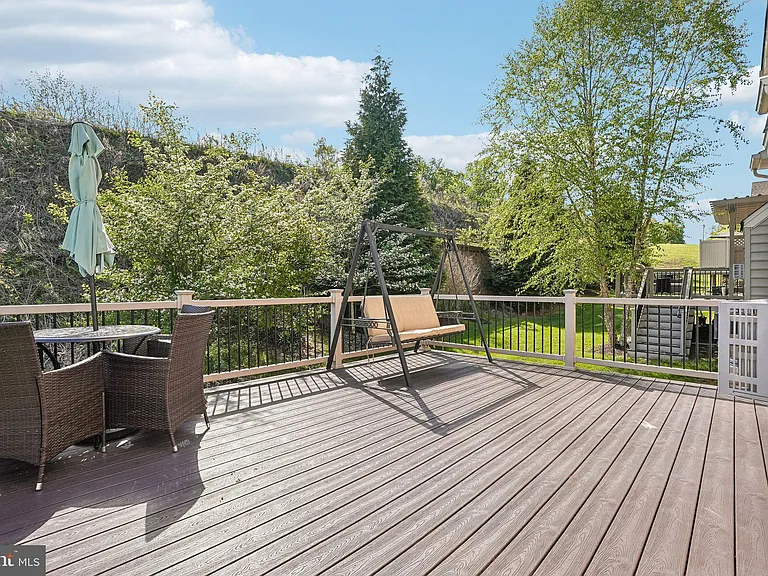3045 Rainer Rd — Photo 44