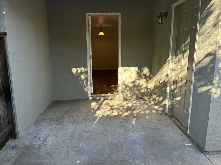 2028 Kruger Dr — Photo 7