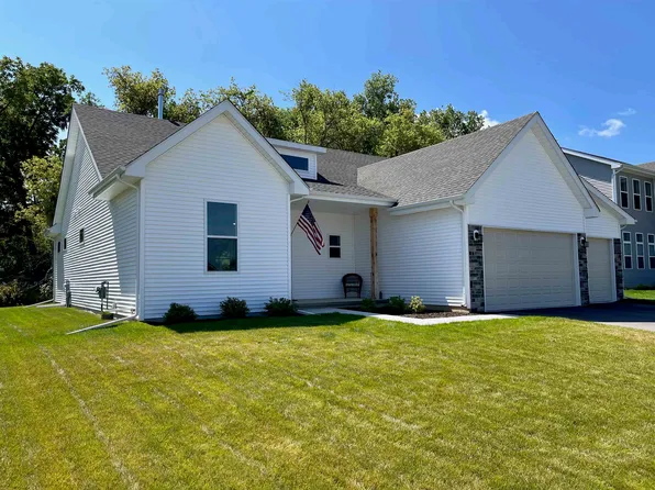 223 Cherry St, Edgerton, WI 53534