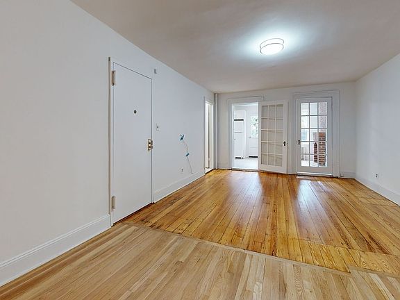 5th image of 282 De Graw St #1