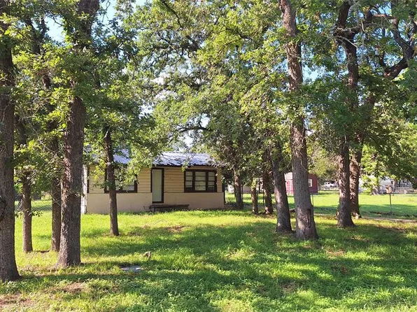 263 Oaklawn Drive, Rockdale, TX 76567