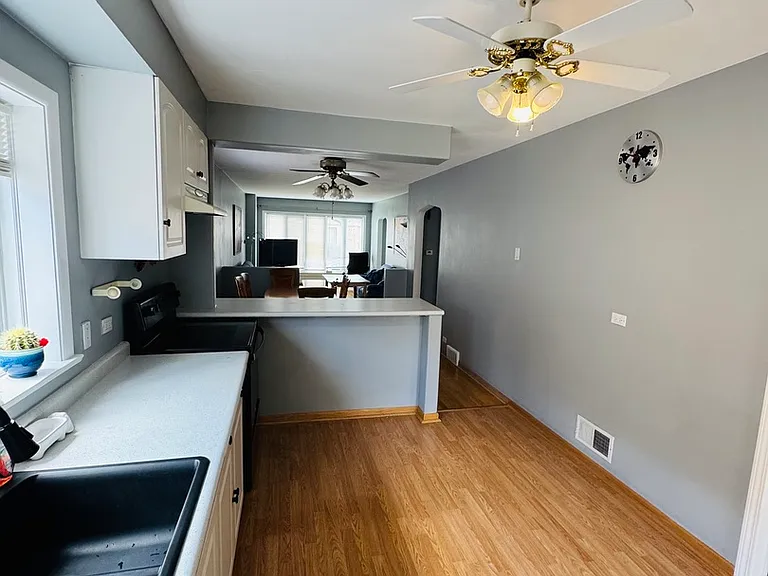 4925 S Leamington Ave — Photo 5