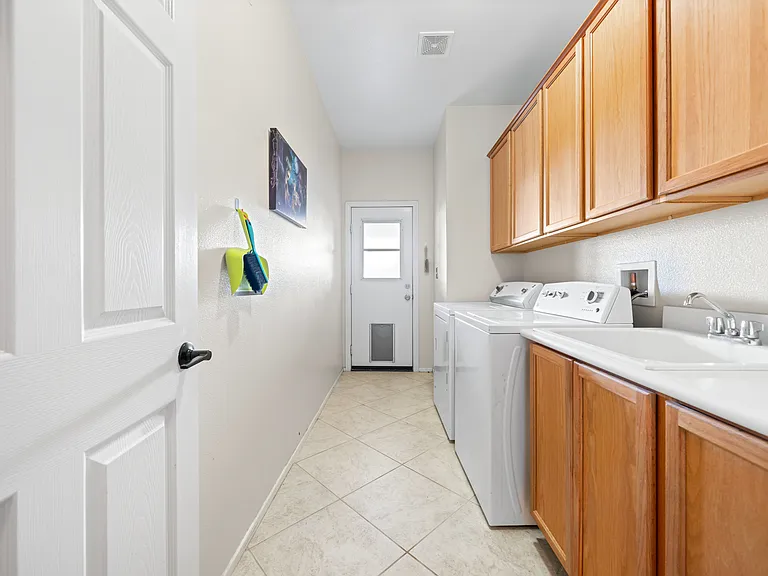 5512 Las Brisas Ter — Photo 19